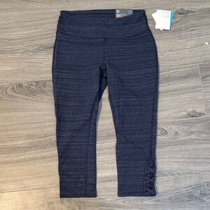 GapFit Capri Dark Blue Active Leggings